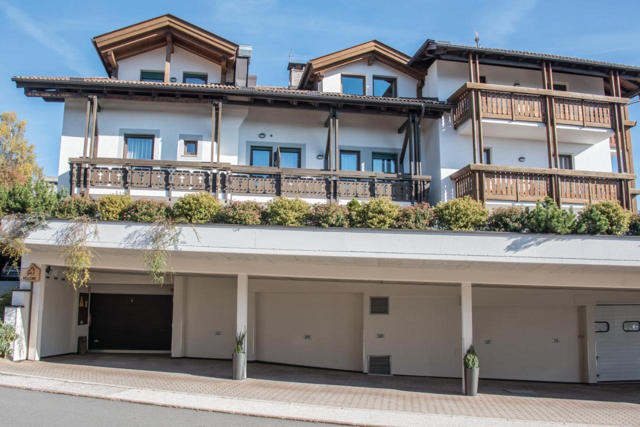 Apparthotel Feldhof - Living And Bistro โนวาโปเนนเต ภายนอก รูปภาพ