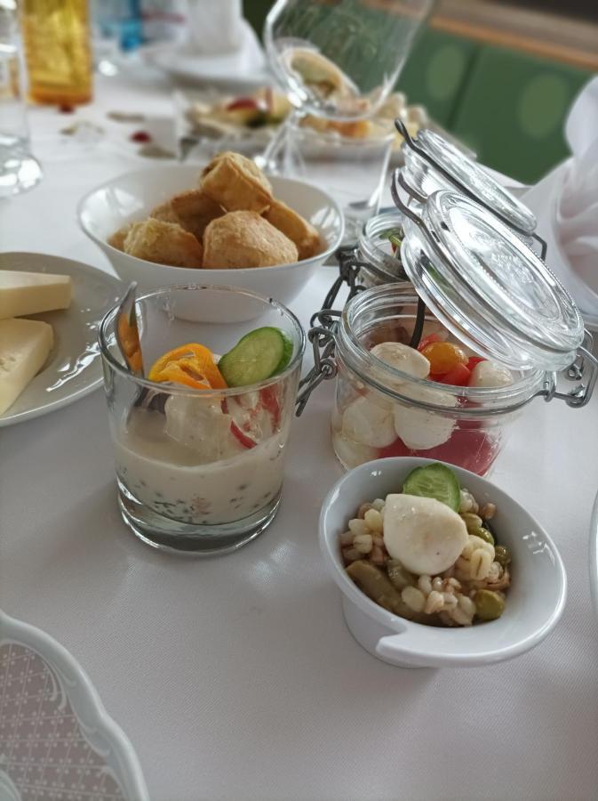 Apparthotel Feldhof - Living And Bistro โนวาโปเนนเต ภายนอก รูปภาพ