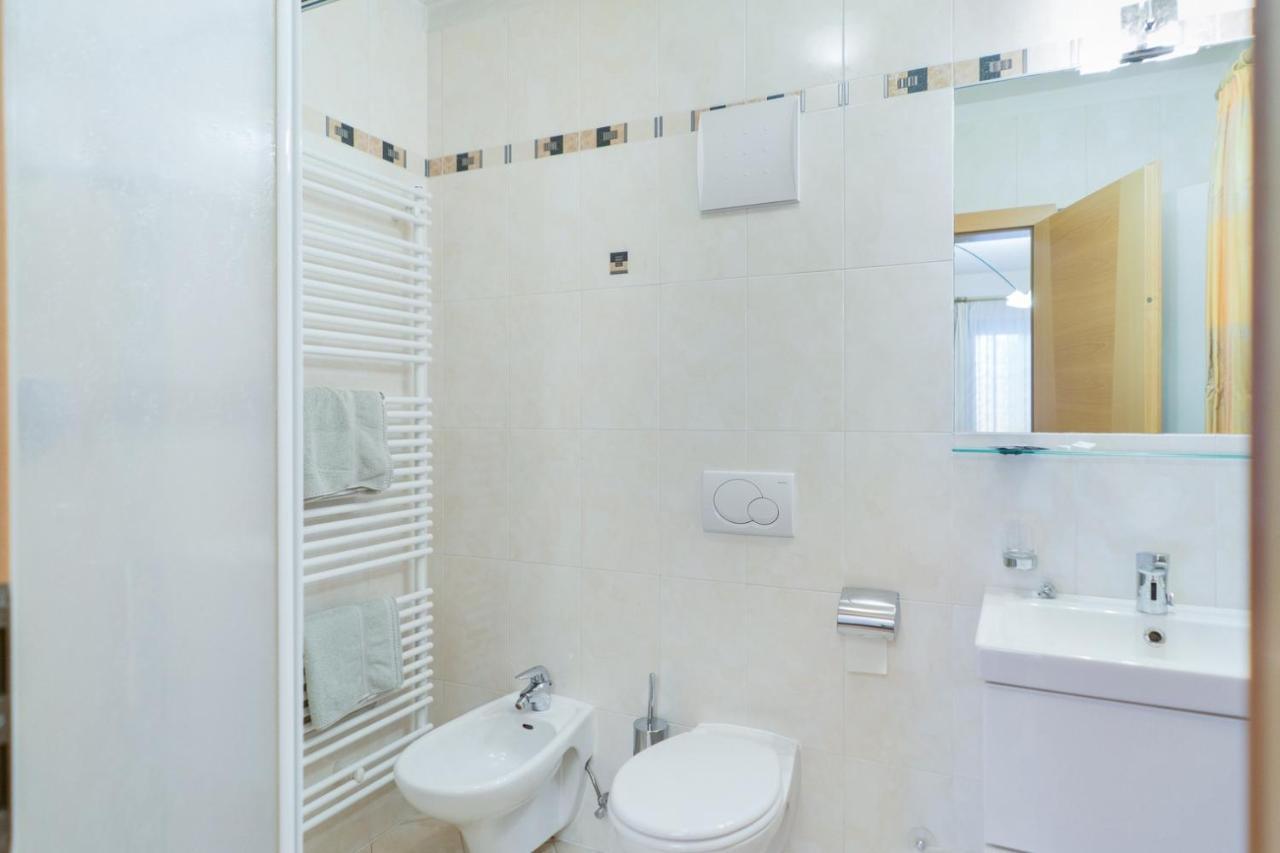 Apparthotel Feldhof - Living And Bistro โนวาโปเนนเต ภายนอก รูปภาพ