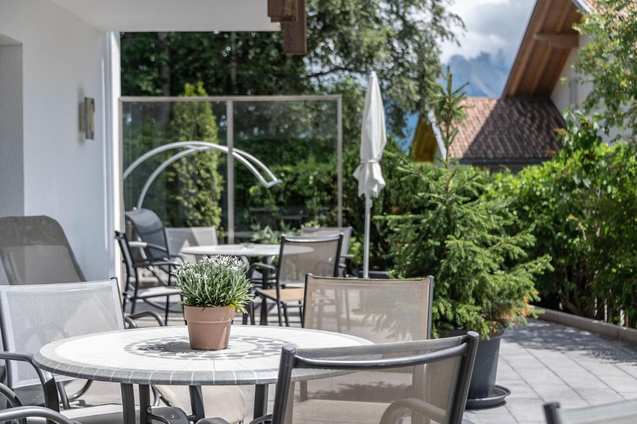 Apparthotel Feldhof - Living And Bistro โนวาโปเนนเต ภายนอก รูปภาพ