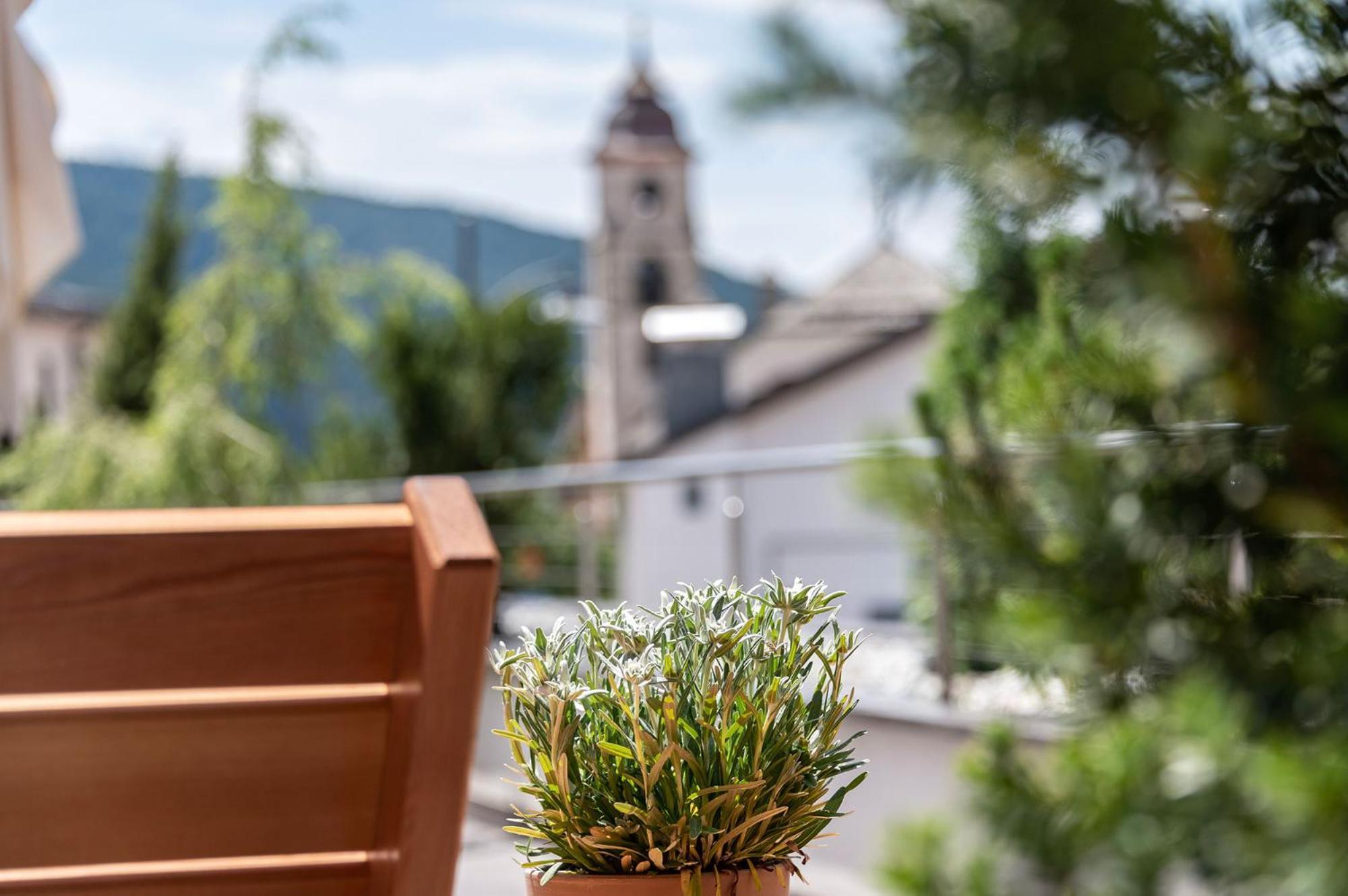 Apparthotel Feldhof - Living And Bistro โนวาโปเนนเต ภายนอก รูปภาพ